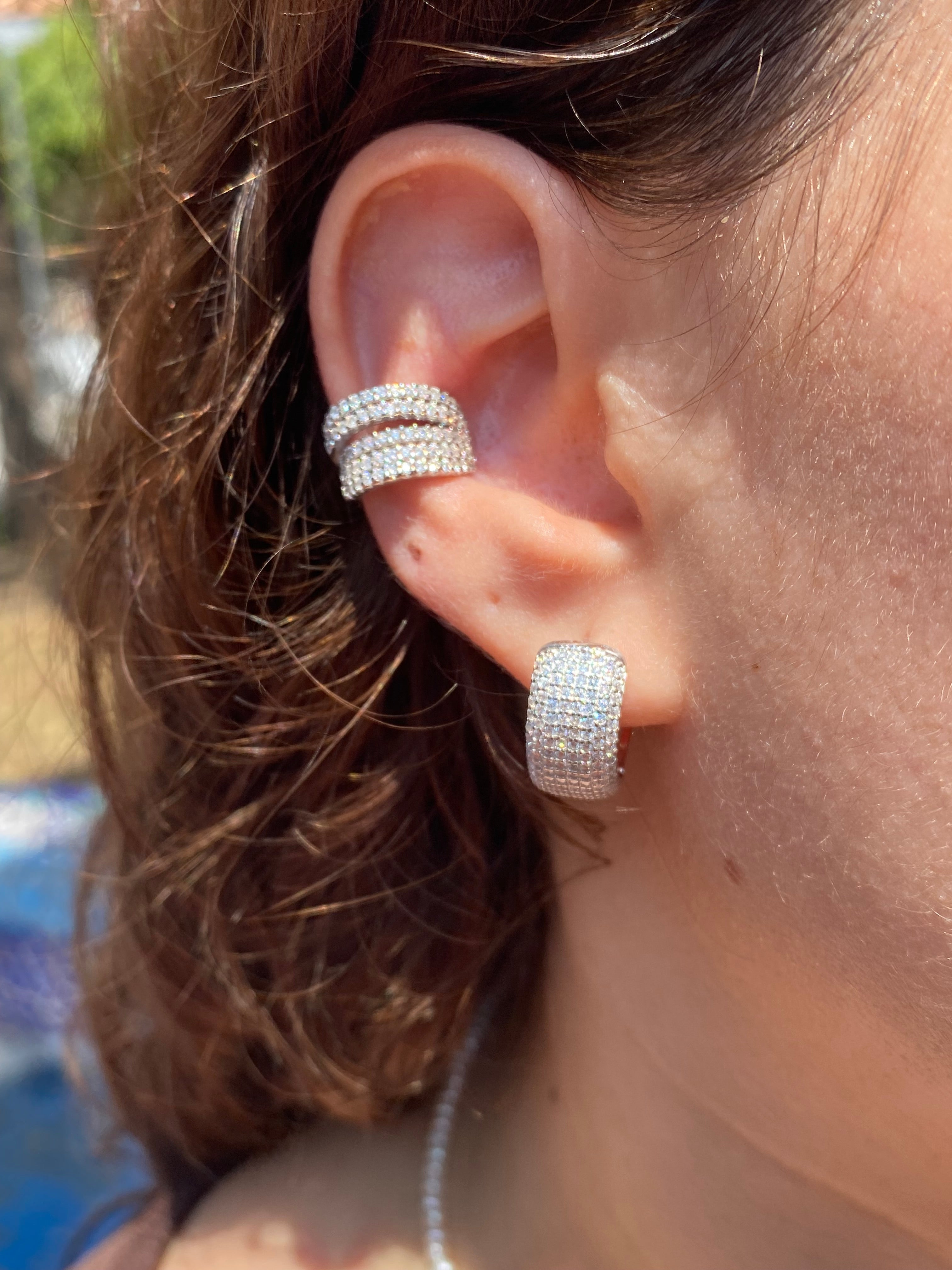 Orecchini con pavé luminoso