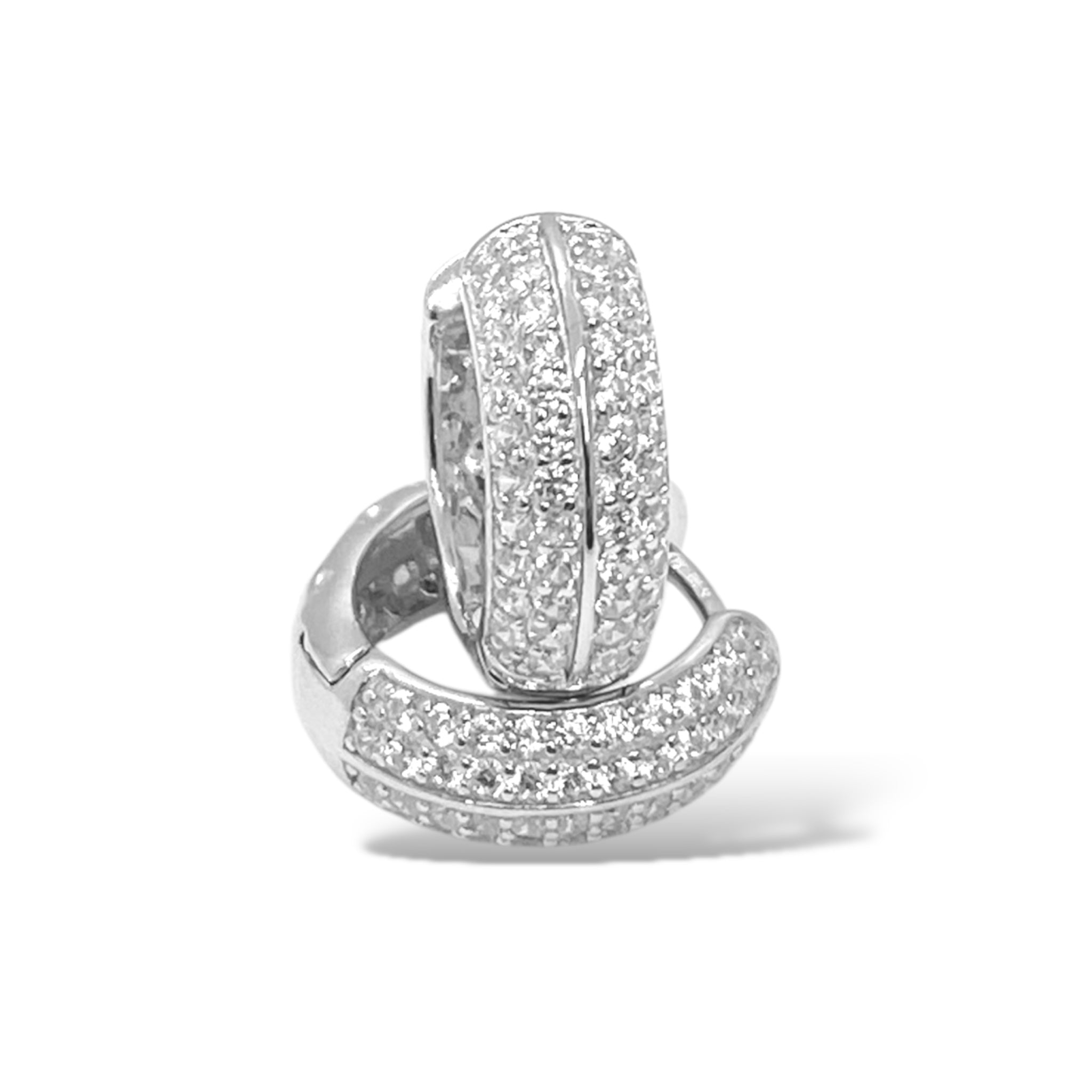 Orecchini con pavé scintillante