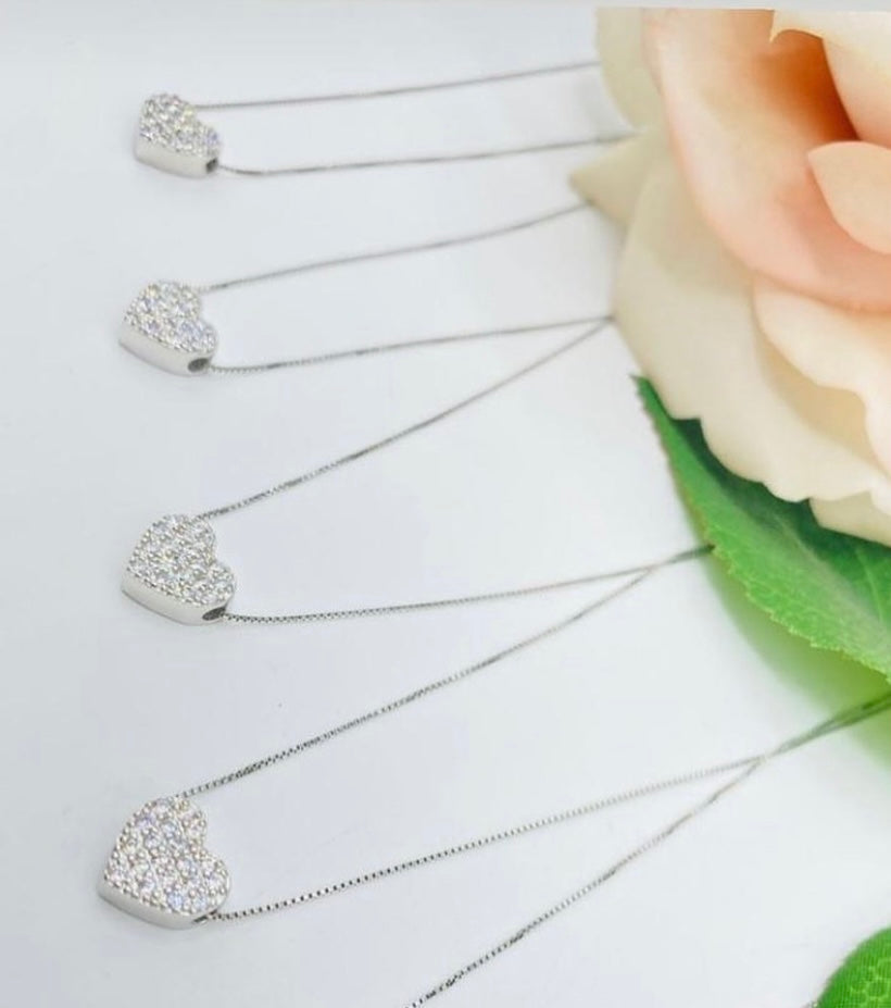 Collana a cuore full pavé con catena passante