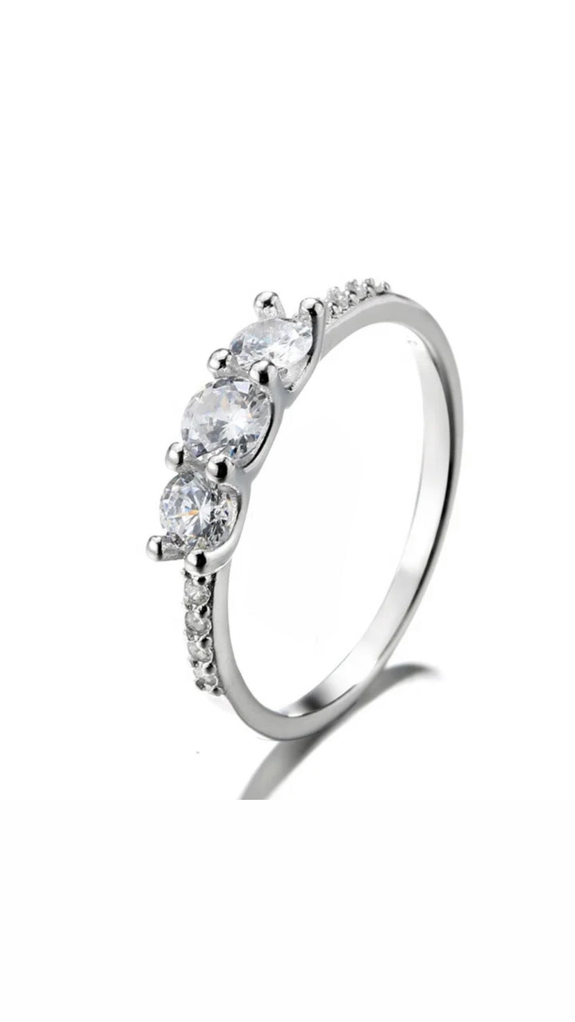 Anello Trilogy Luxury pavé scintillante