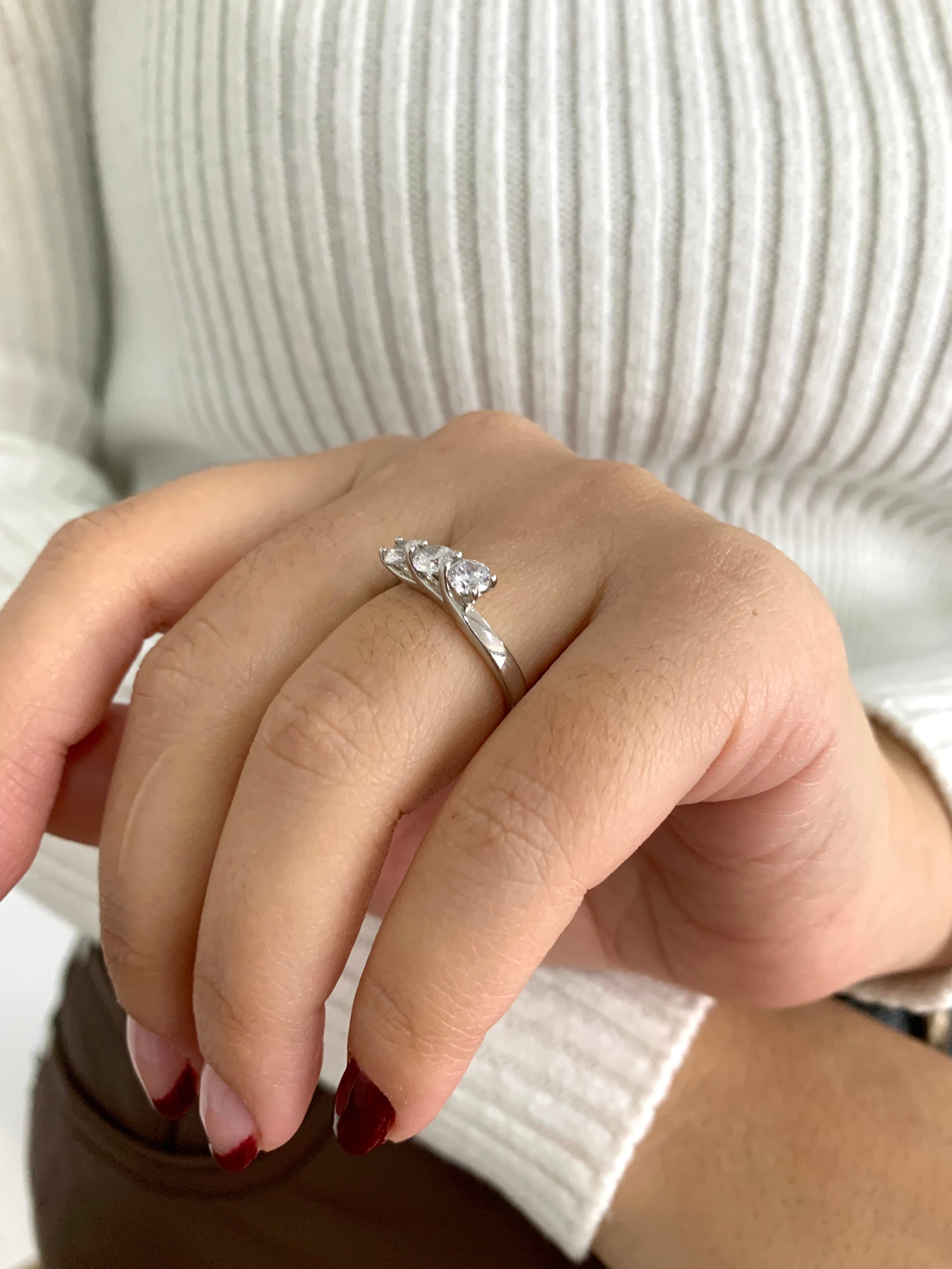 Anello Trilogy incrociato