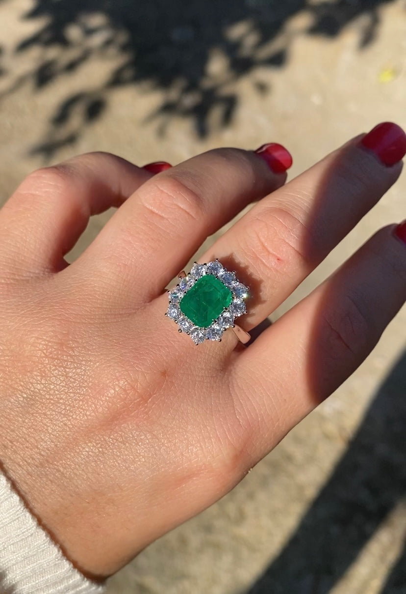Anello rettangolare con quarzo verde smeraldo