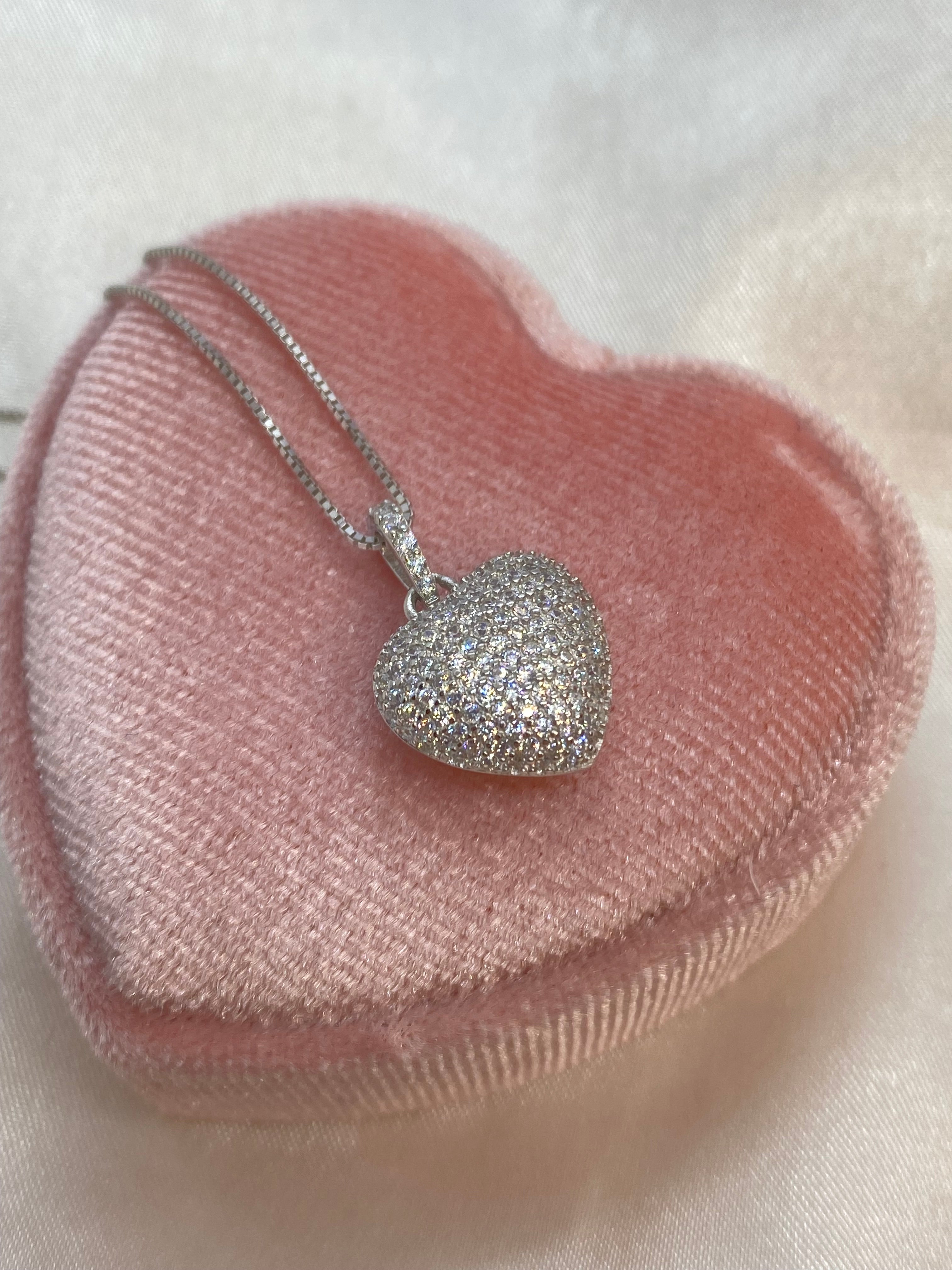 Collana con cuore pavé