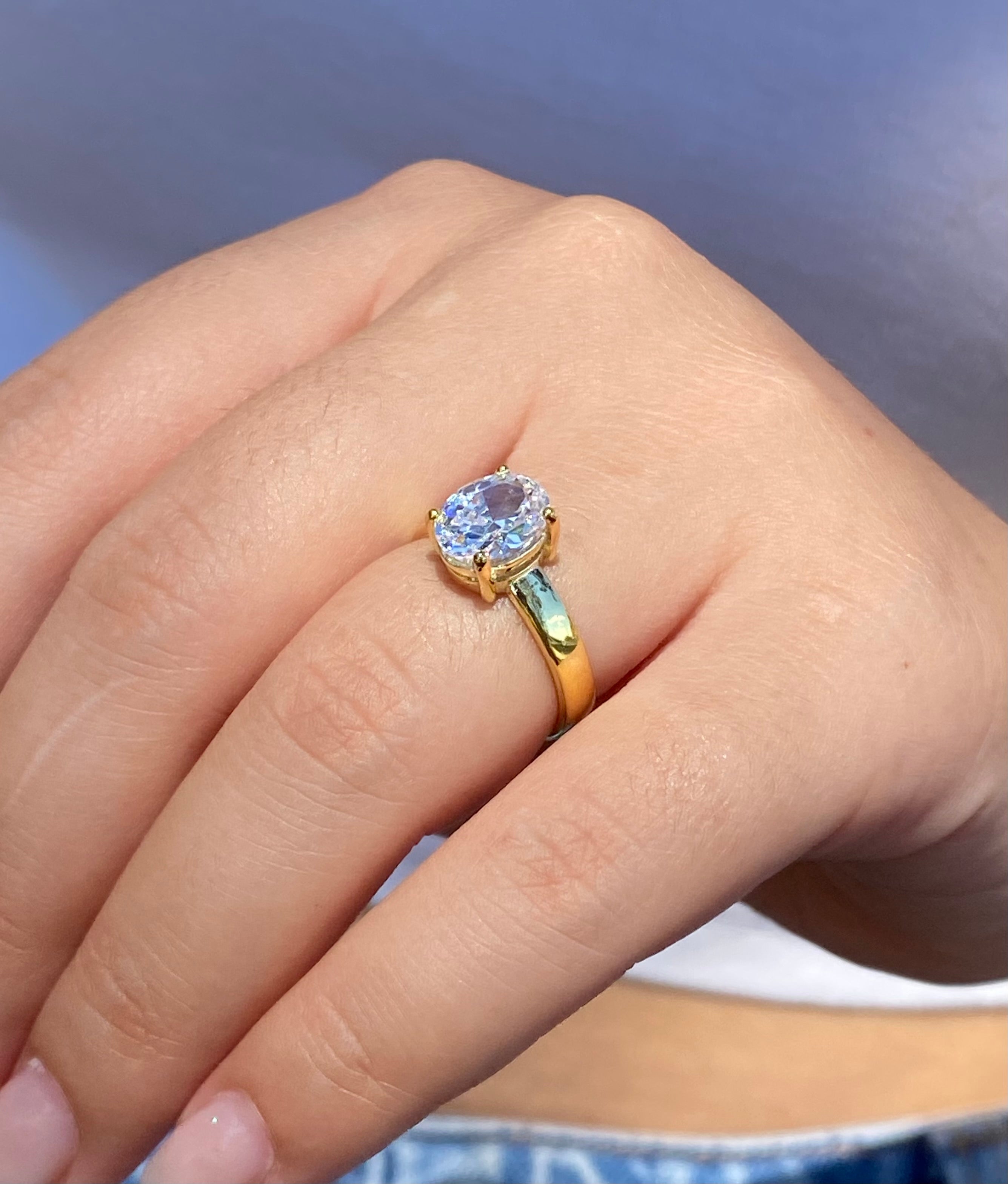 Anello ovale luccicante