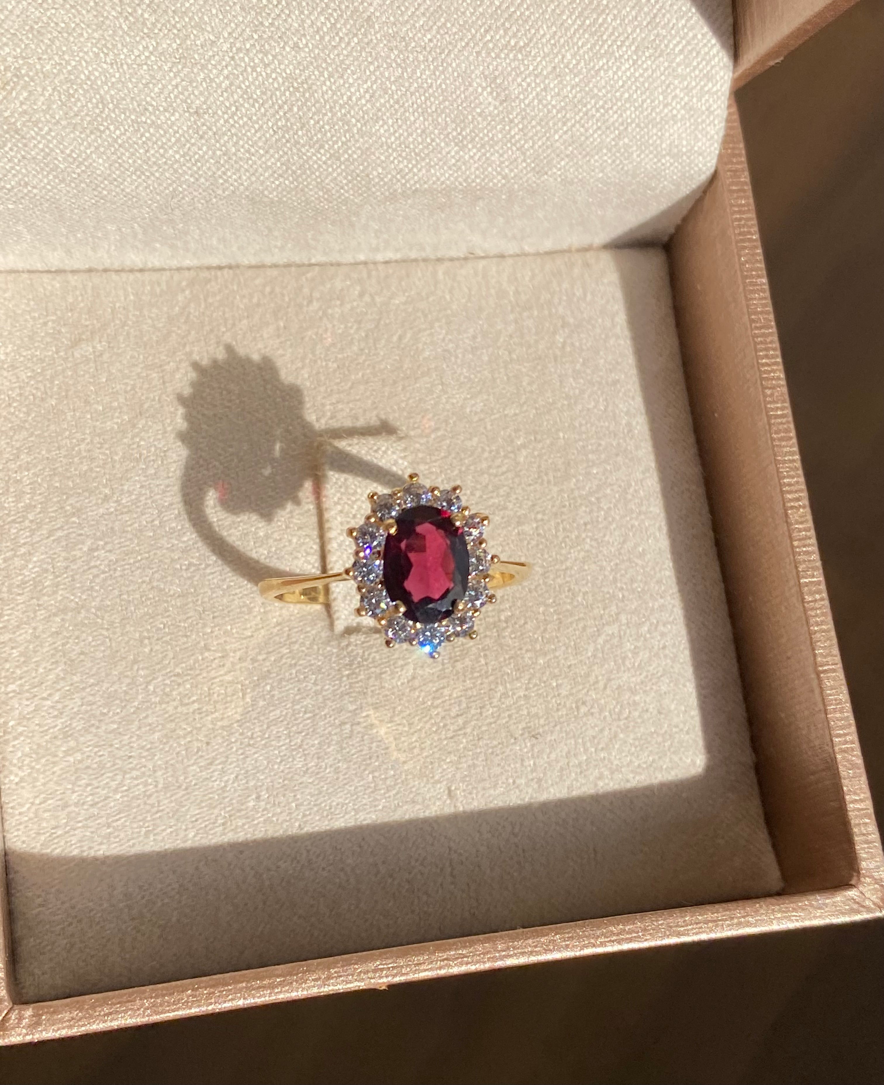 Kate ring 18kt yellow gold