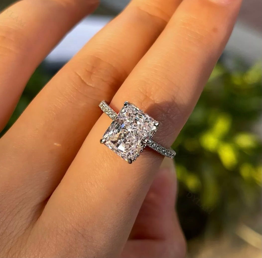 Anello punto luce luminoso