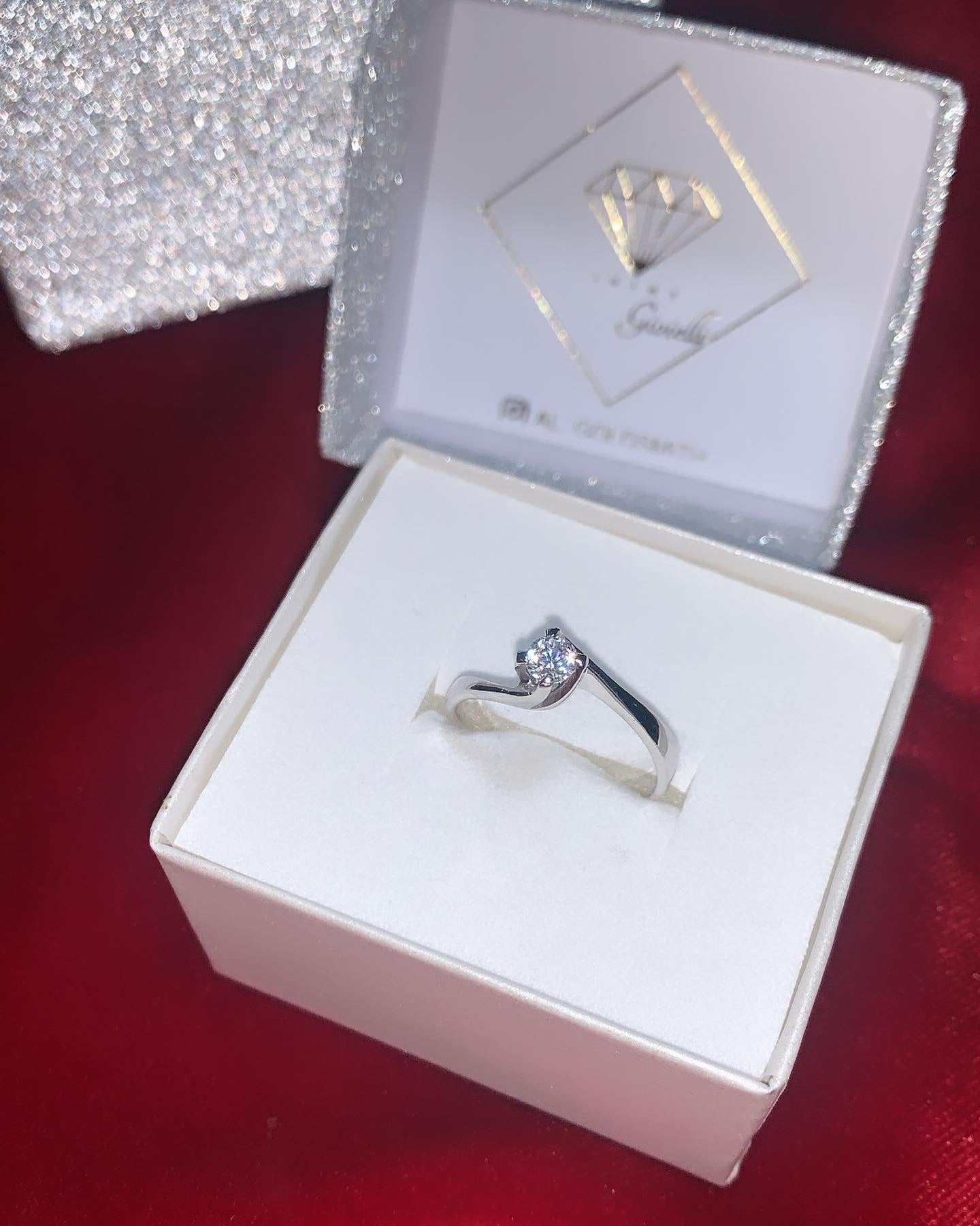 Anello solitario intreccio Shine