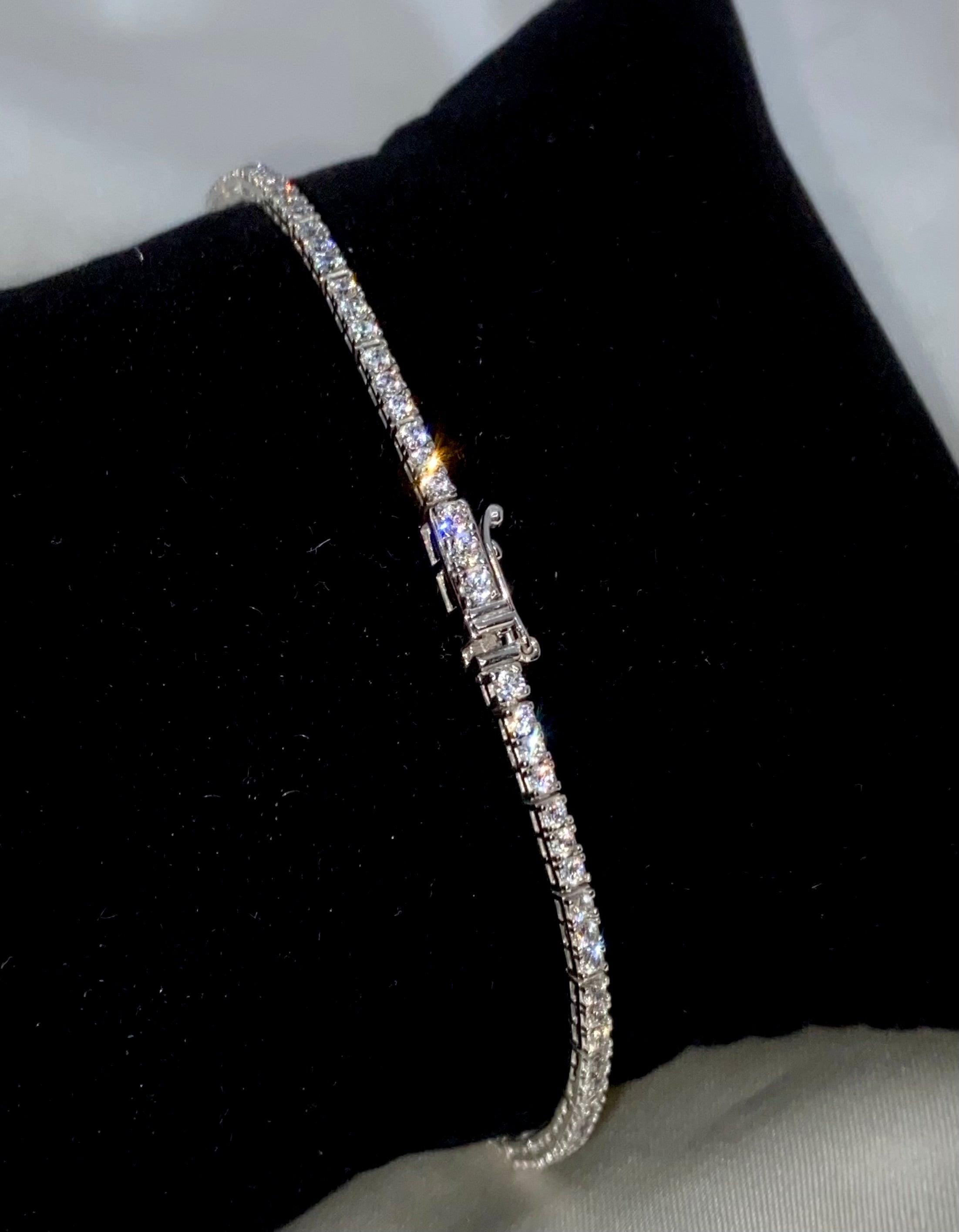 Bracciale tennis in oro 18kt