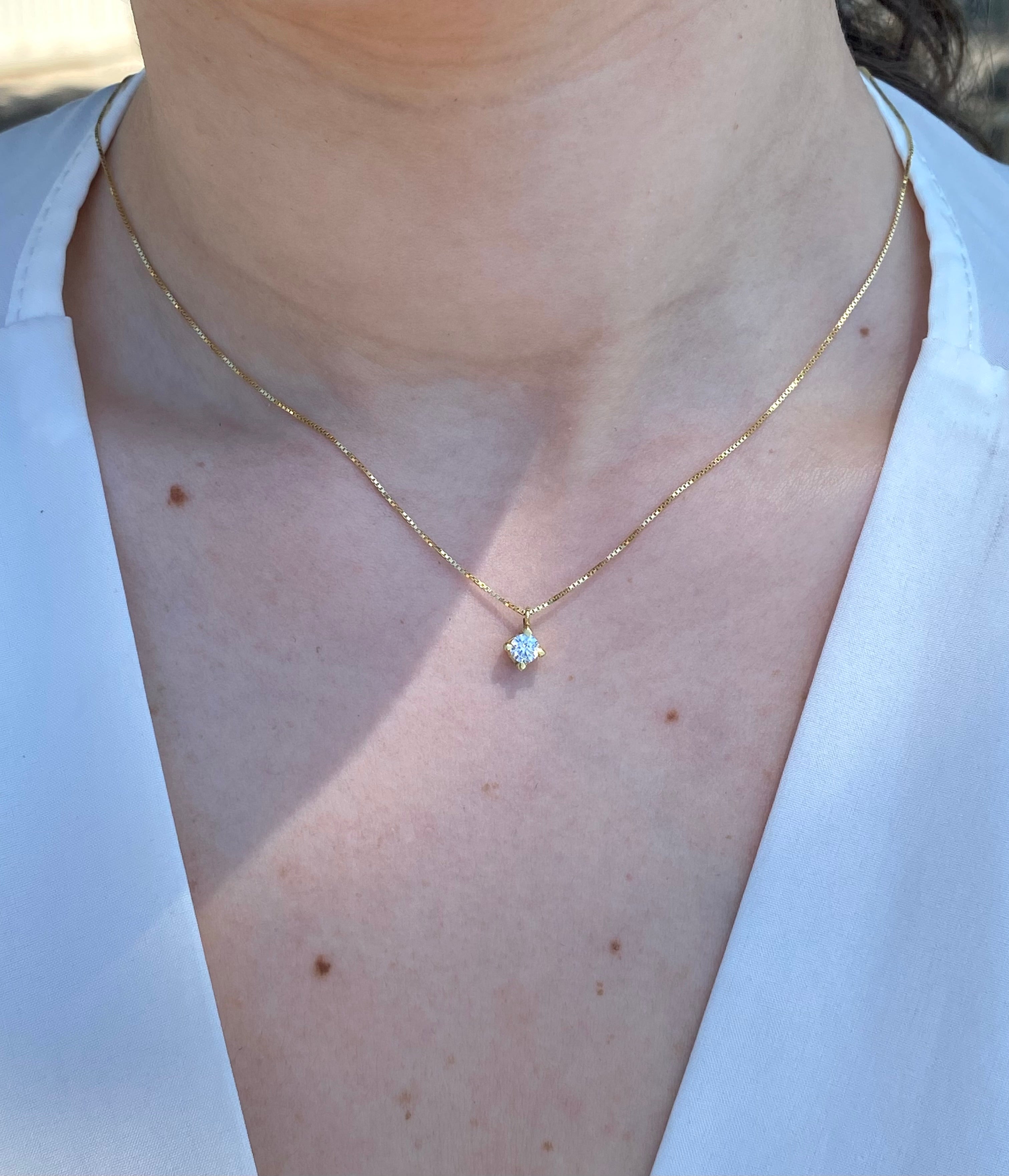 Square light point necklace