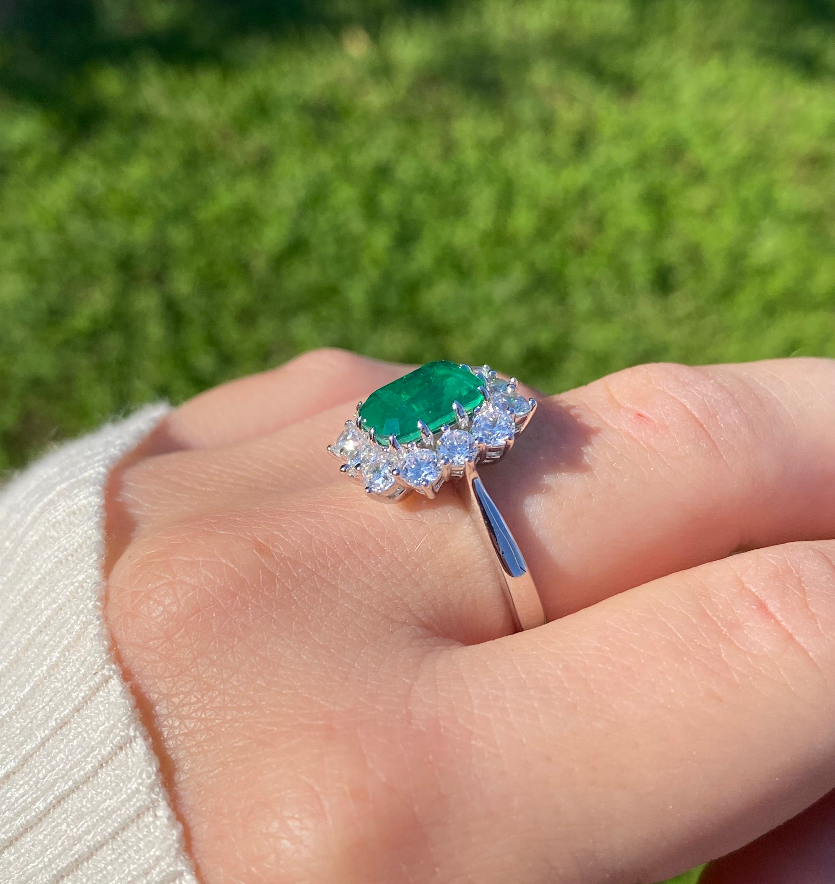 Anello rettangolare con quarzo verde smeraldo