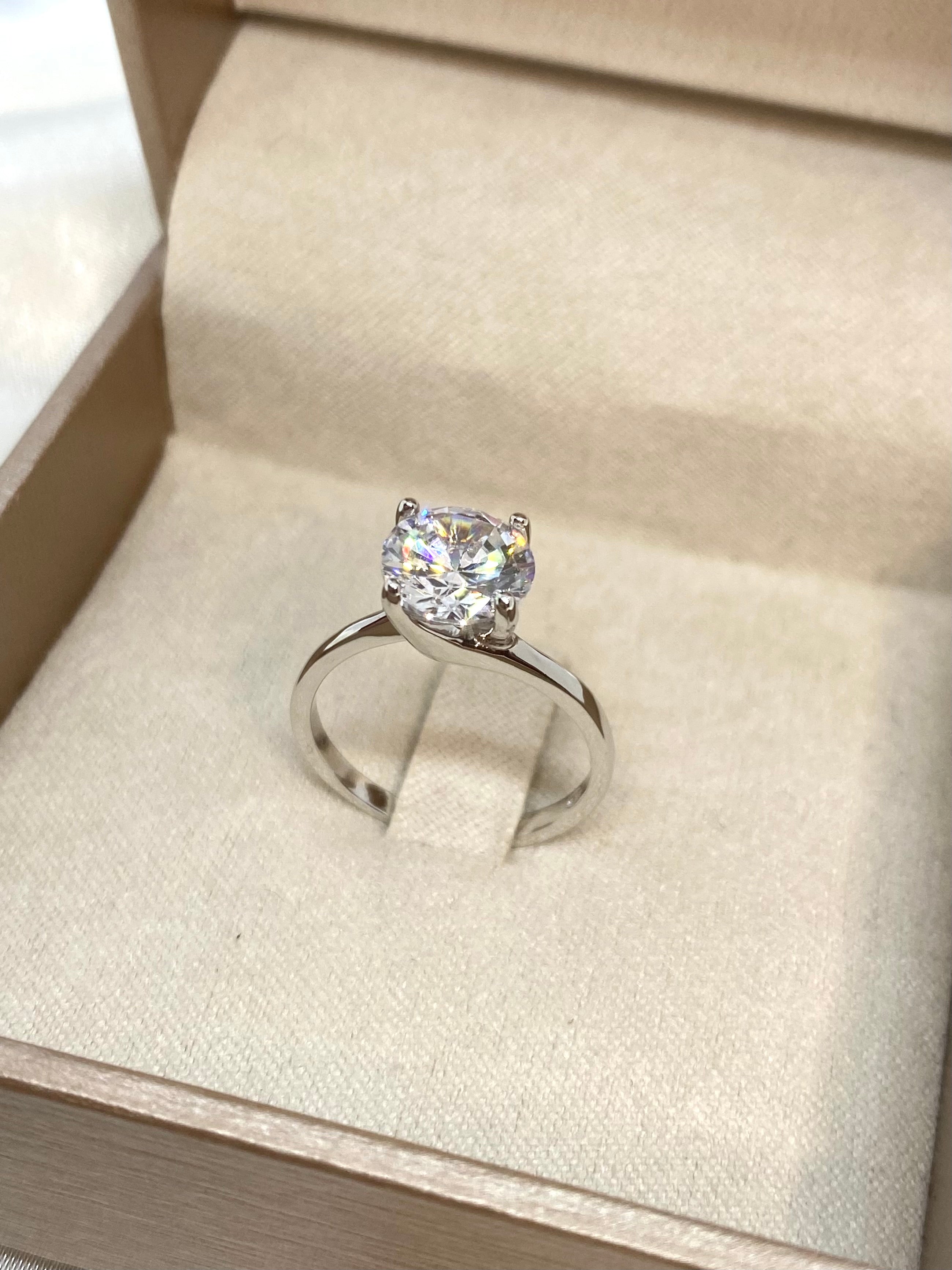 Valentino big solitaire