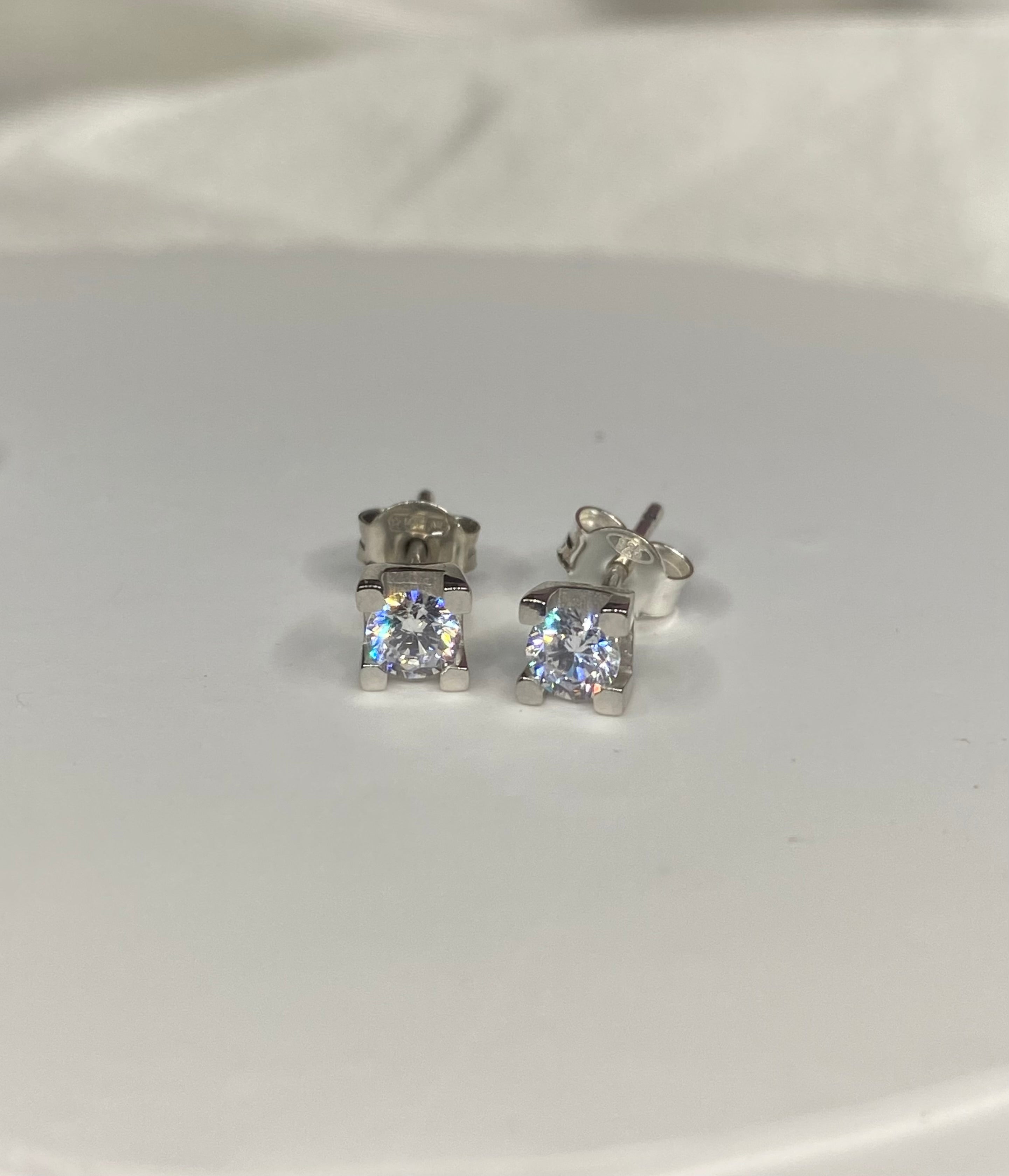 Square light point earrings
