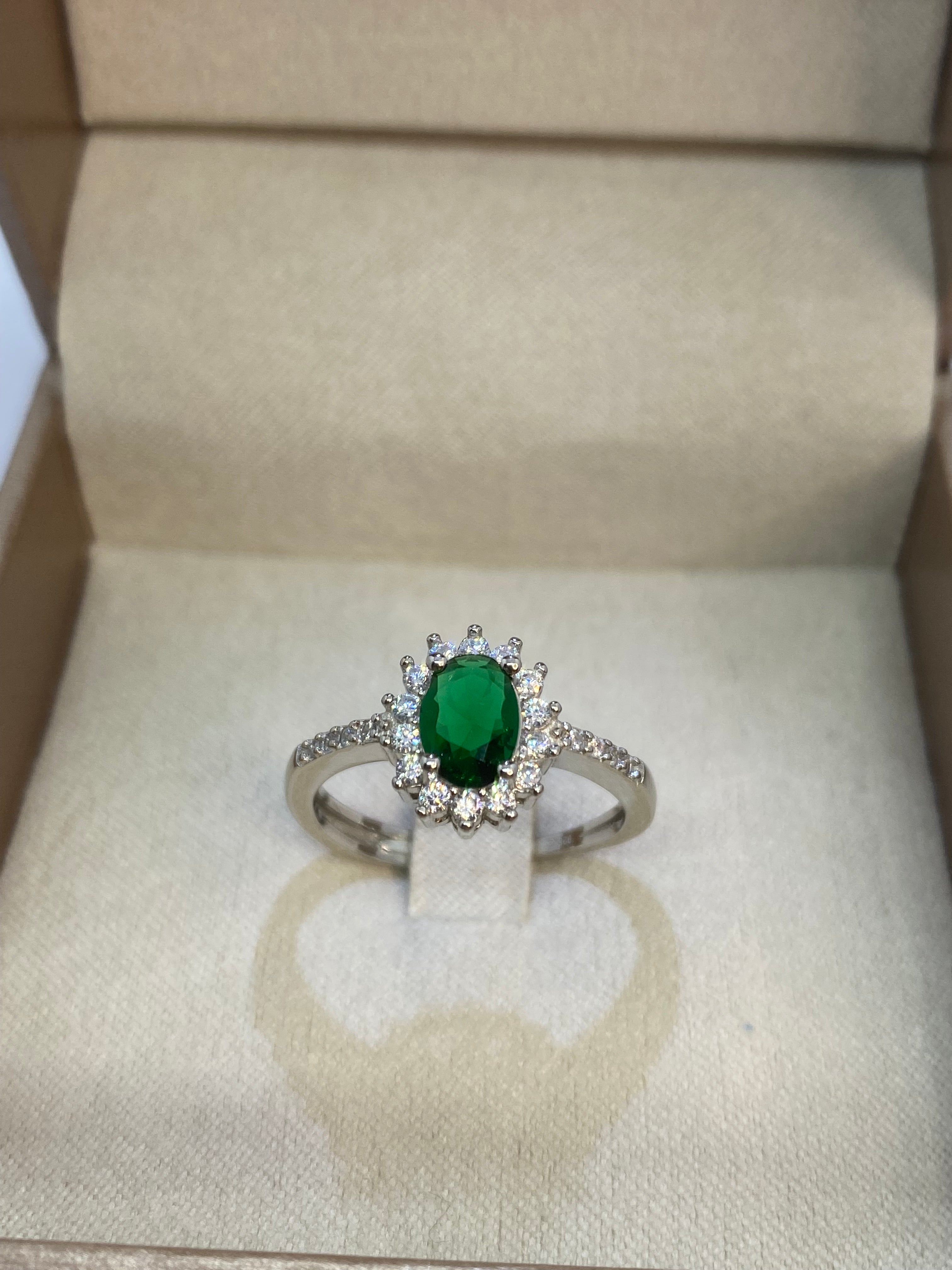 Kate luxury ring