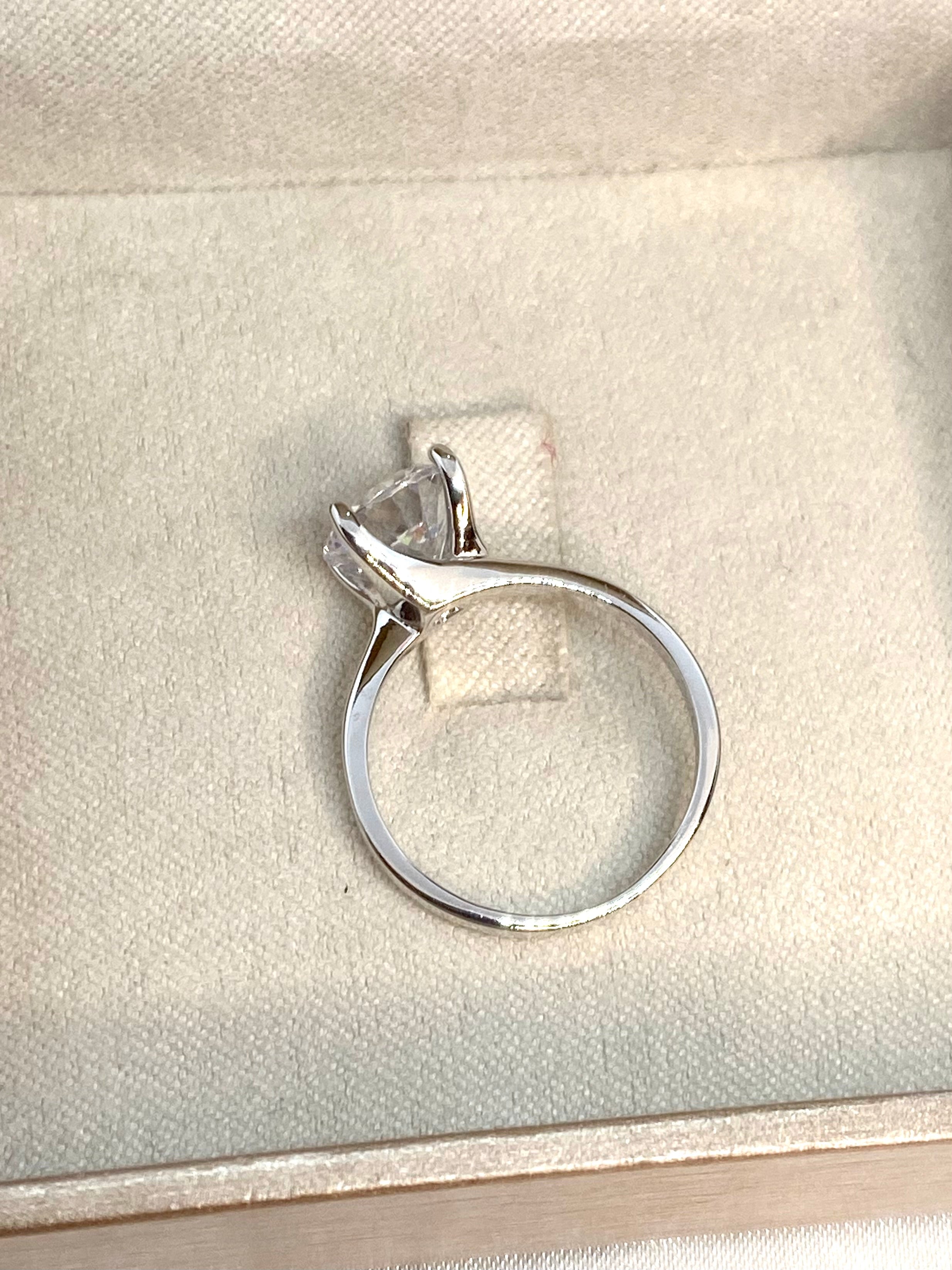 Valentino big solitaire