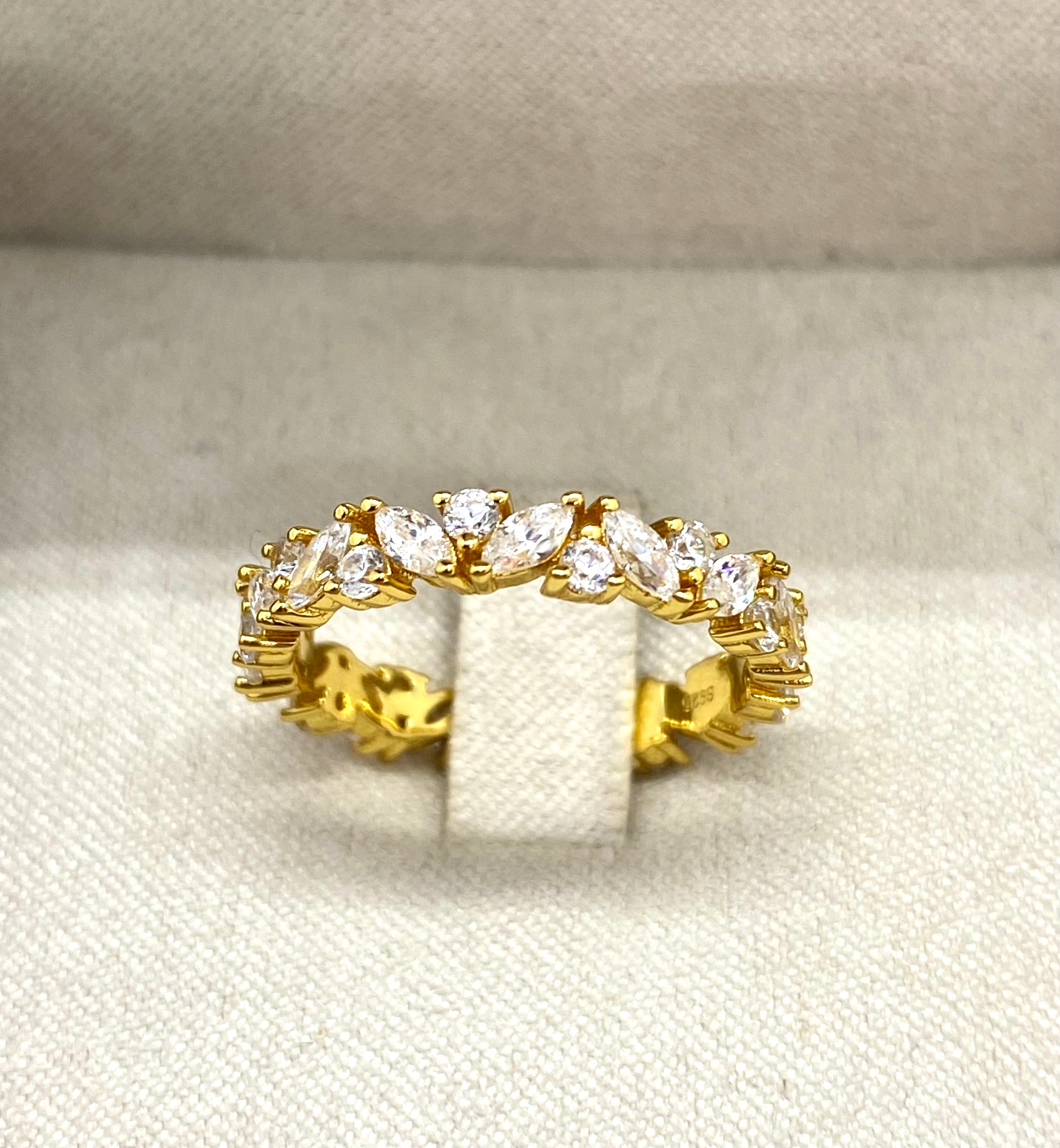 Deluxe Veretta ring