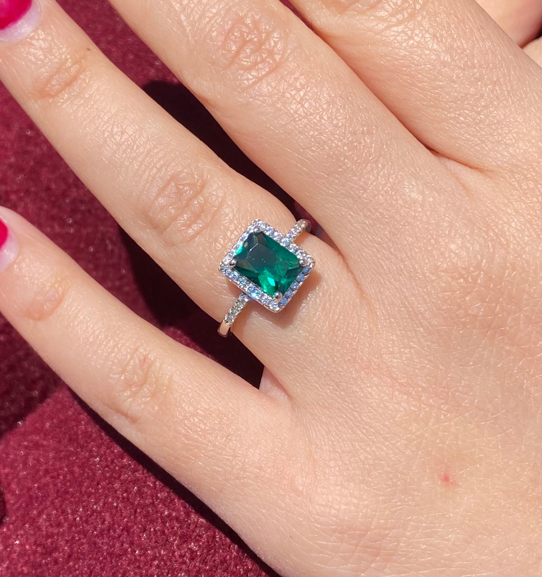 Sparkling ring