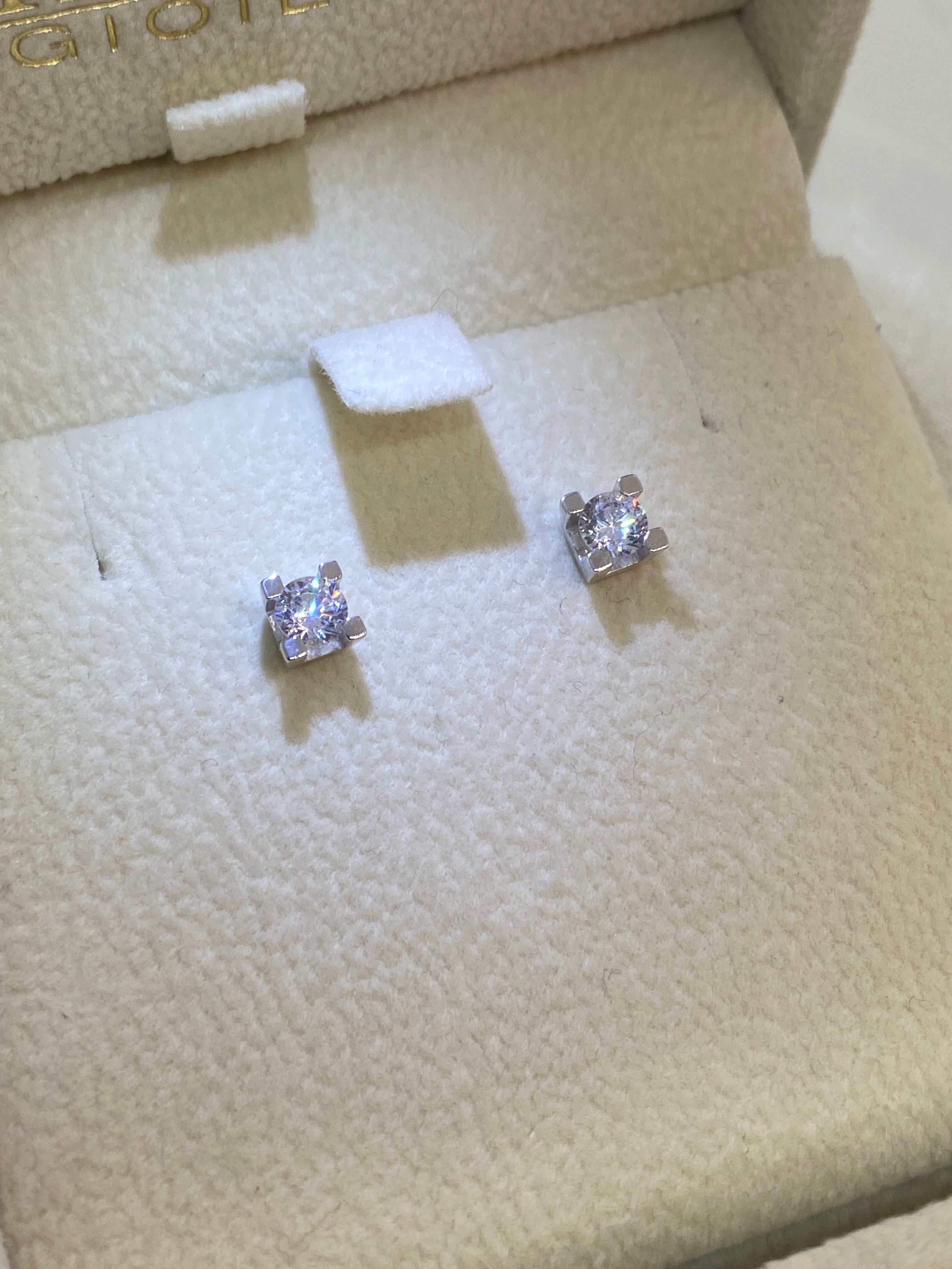 Square light point earrings