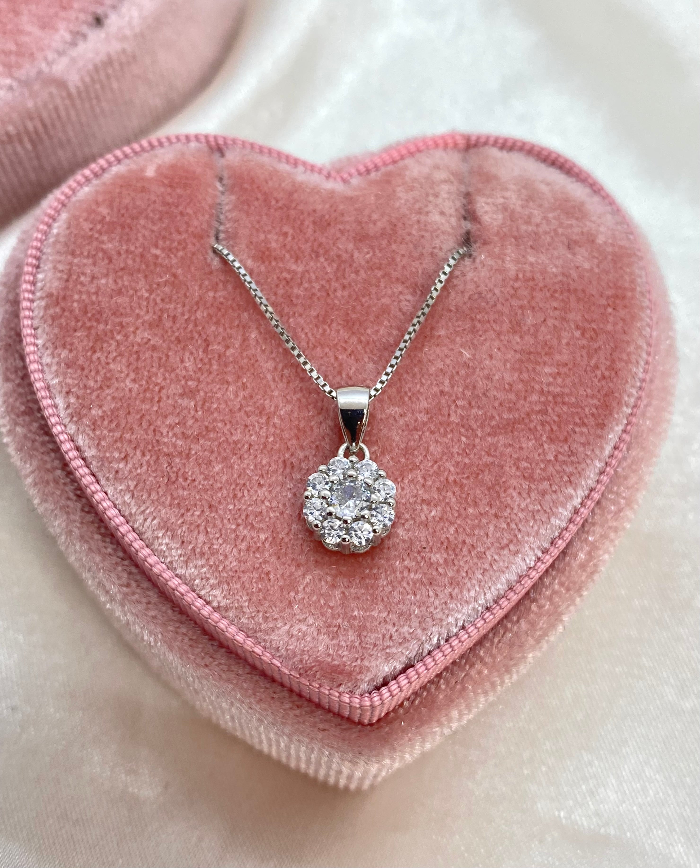 Collana punto luce a fiore