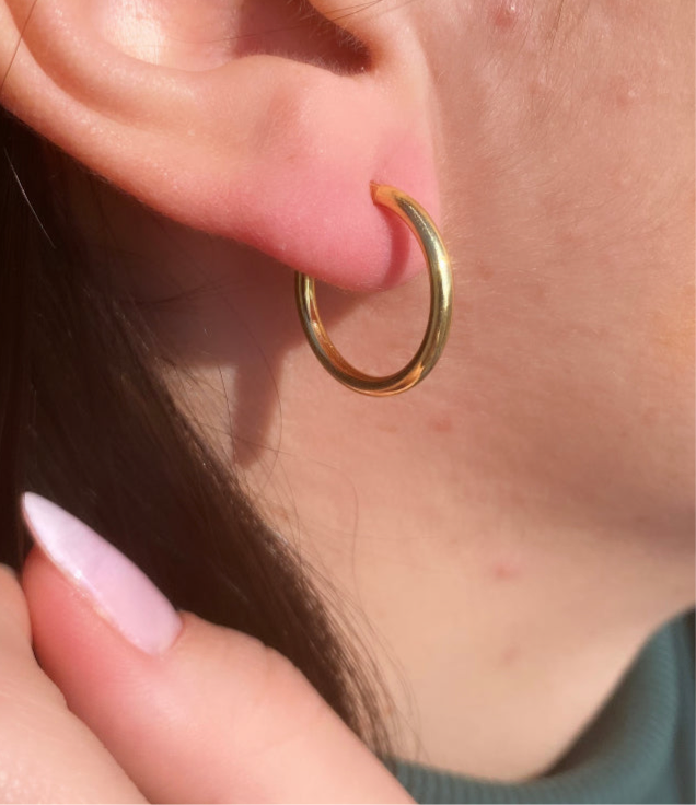Basic hoop earrings