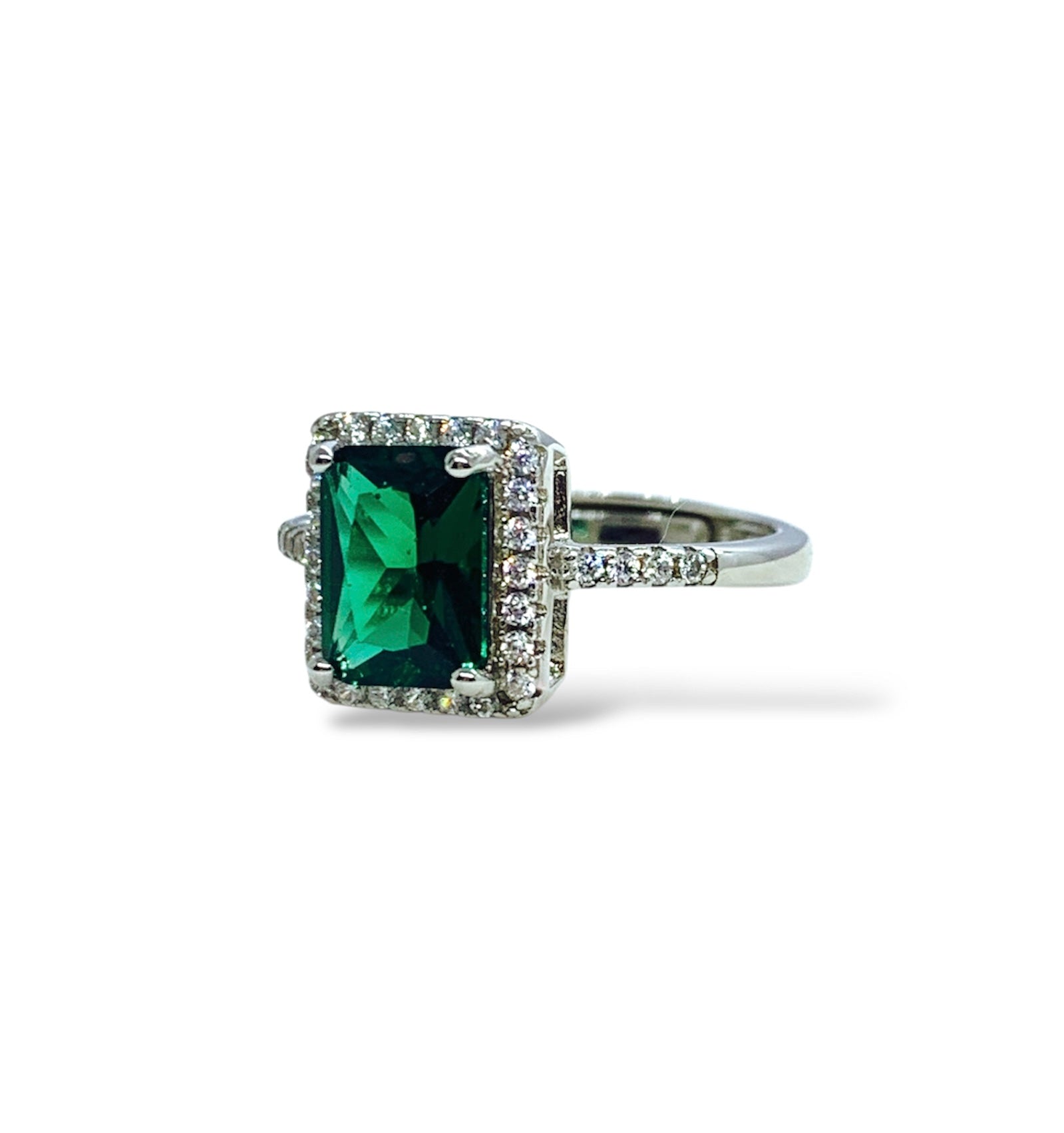 Sparkling ring