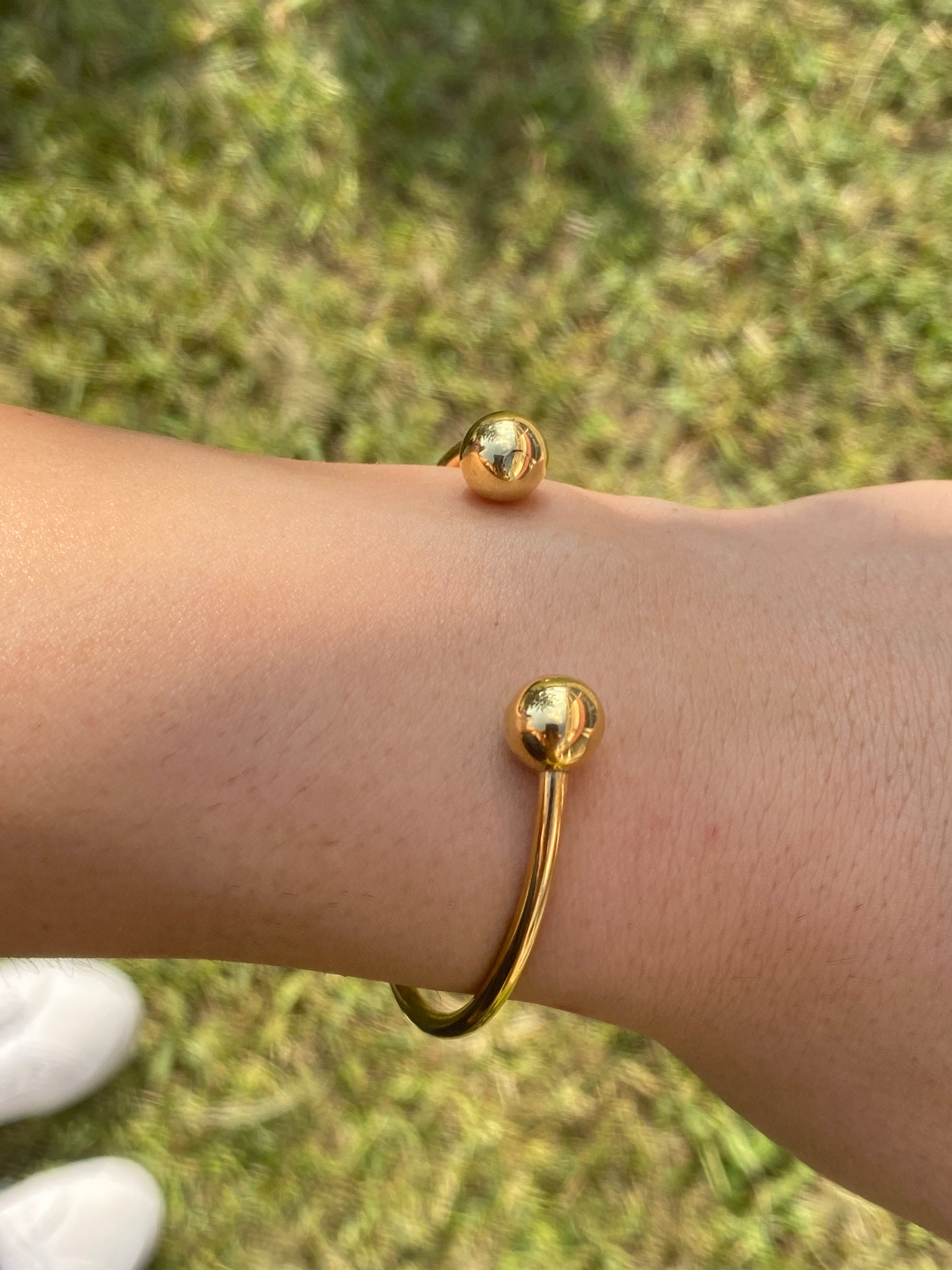Piercing bracelet