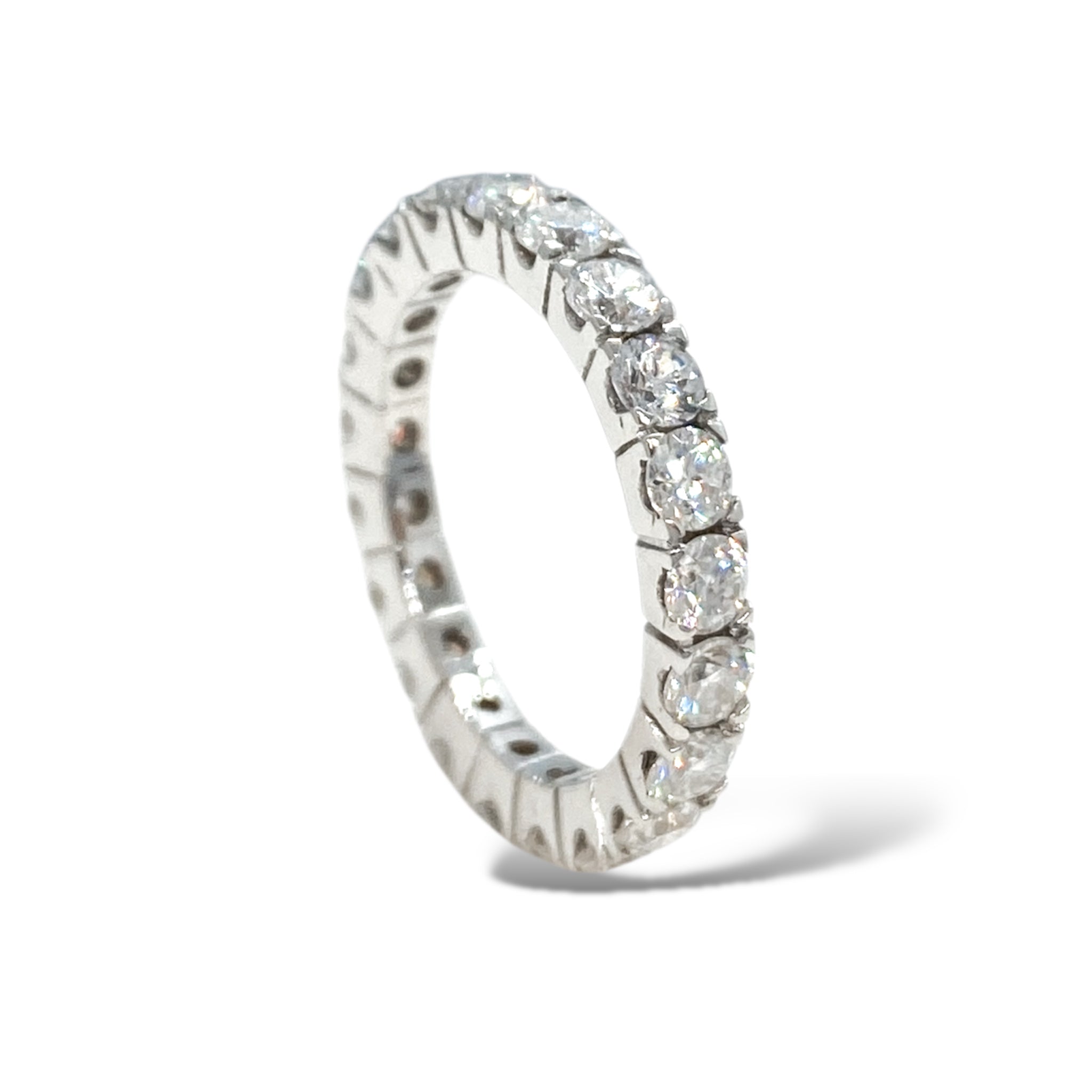 Anello eternity in oro bianco 18kt e moissaniti D color Purezza VVS