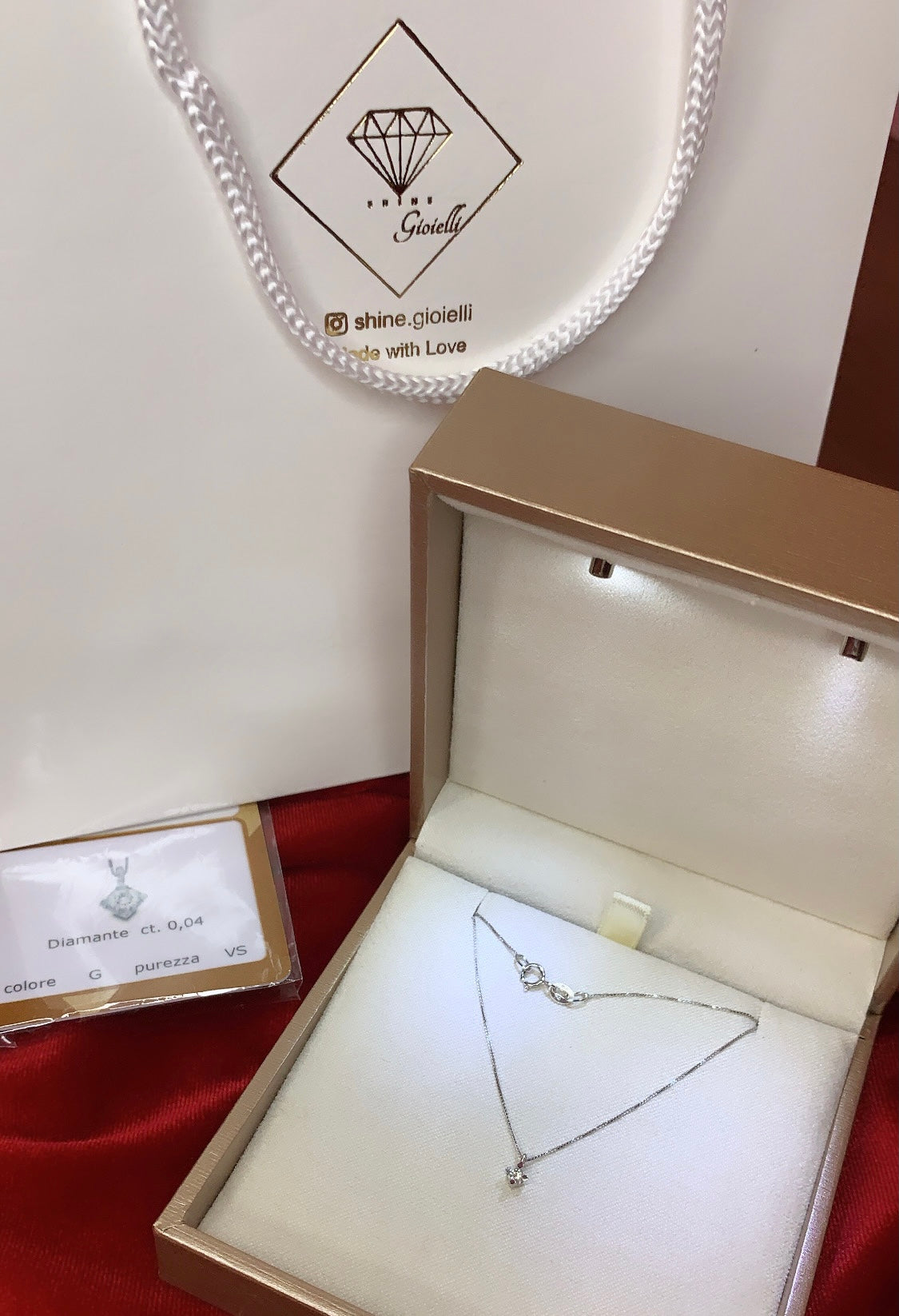 Collana punto luce scintillante