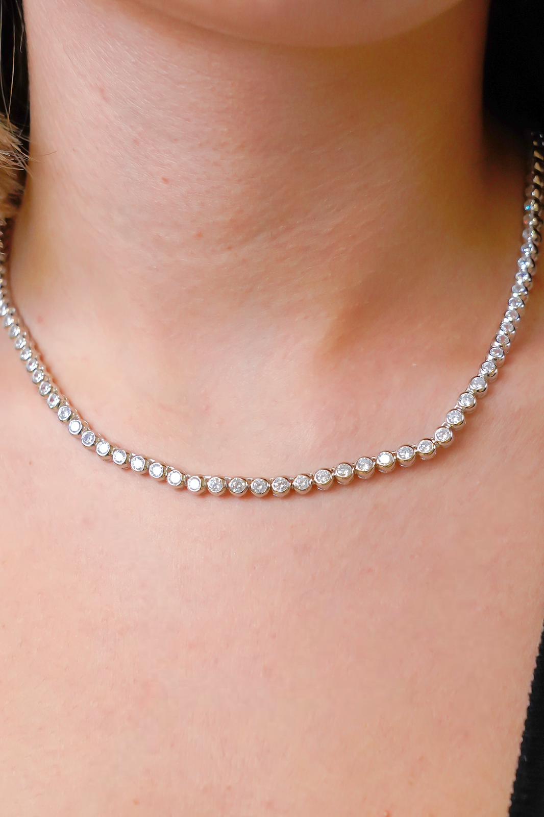Sparkling tennis necklace
