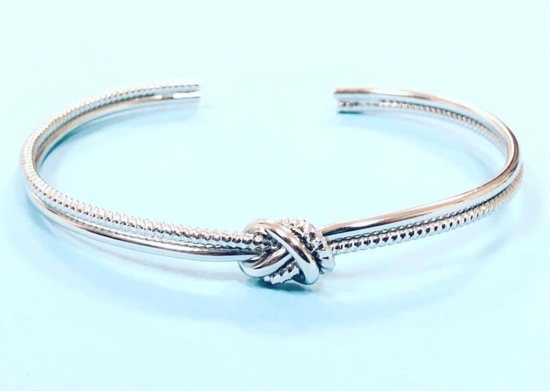 Knot bracelet