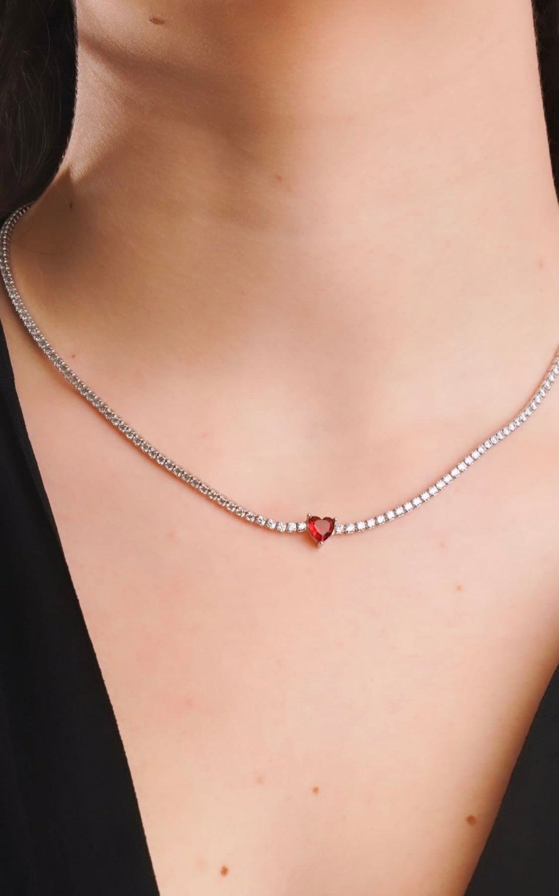 Heart tennis necklace