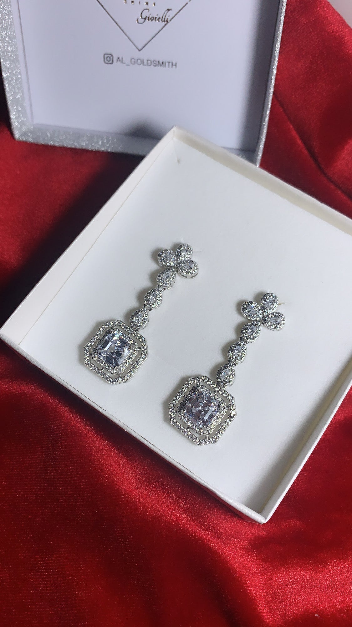 Luxury earrings