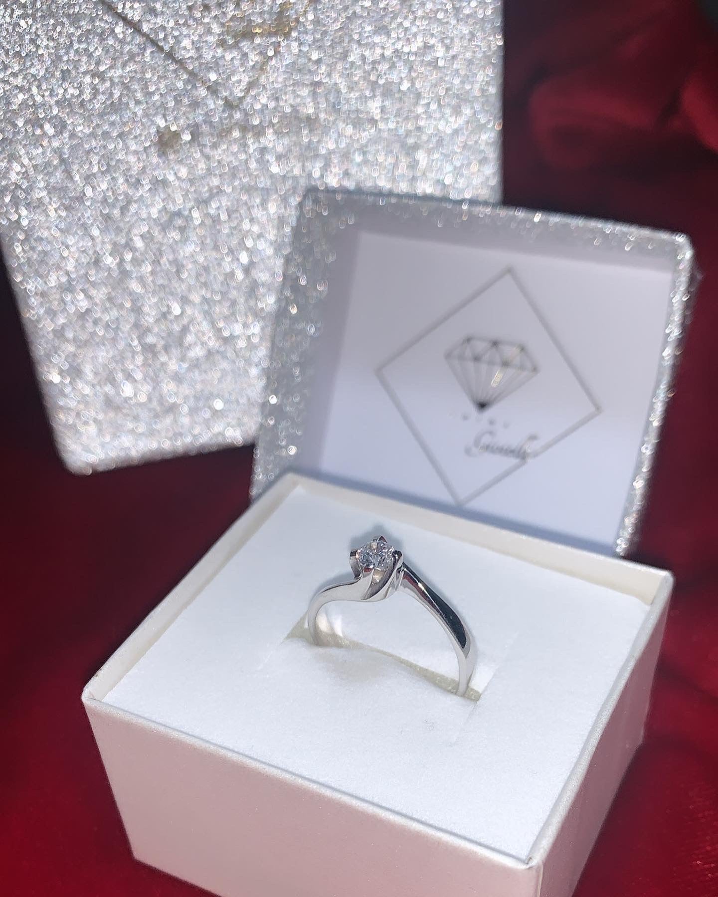 Shine weave solitaire