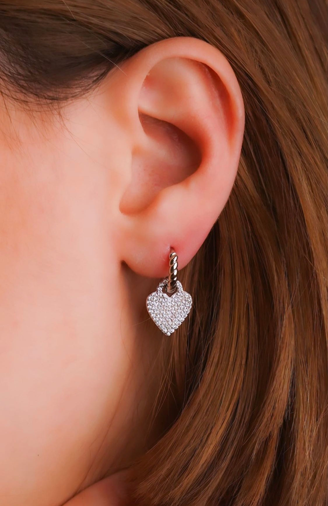 Torchon earrings with heart