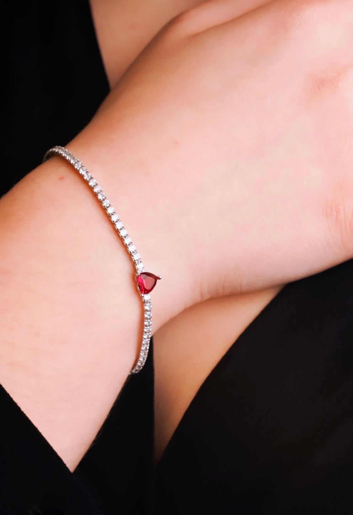 Heart tennis bracelet